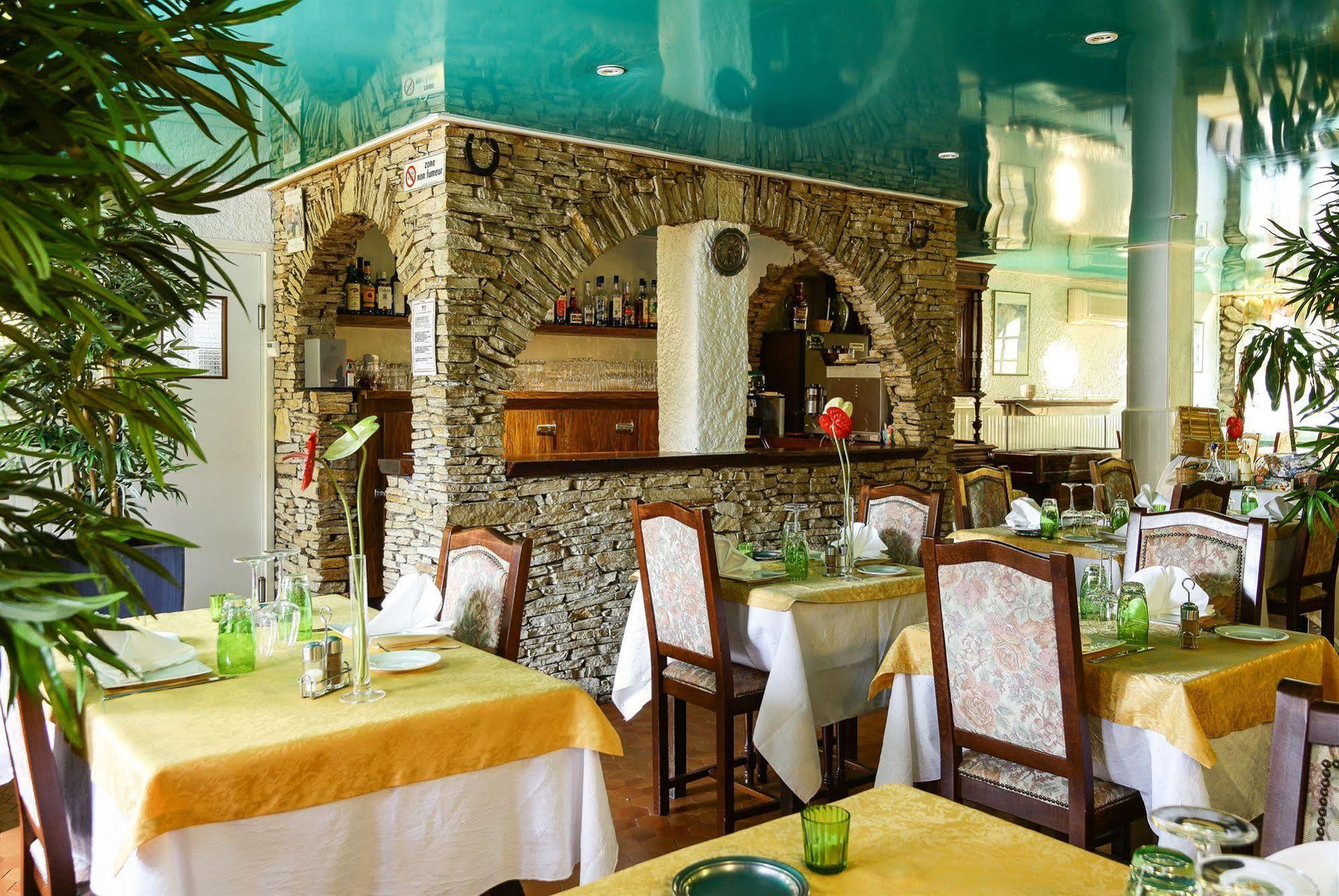 Logis Hotel Restaurant Les Charmettes Argelès-sur-Mer Eksteriør bilde