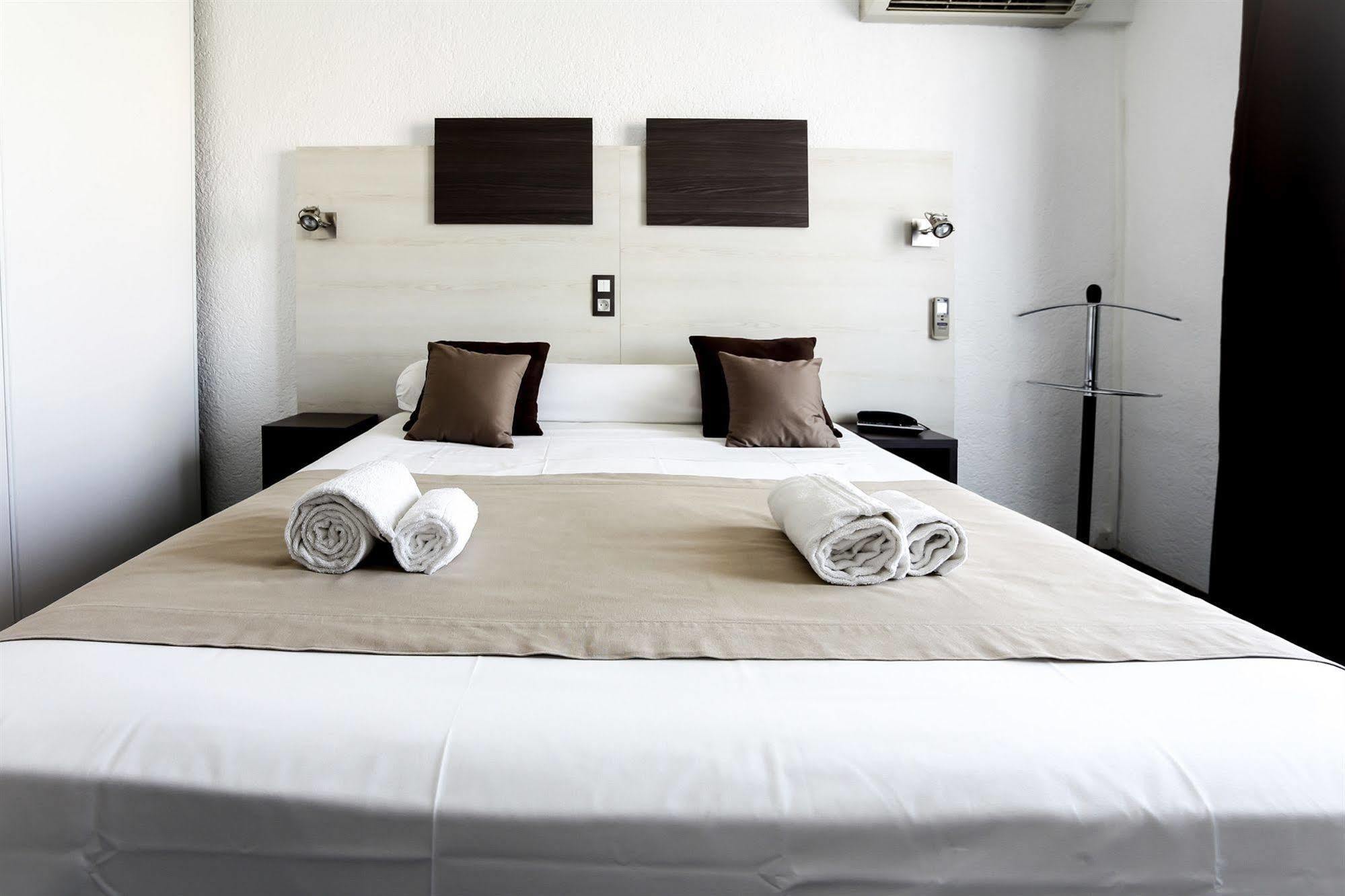 Logis Hotel Restaurant Les Charmettes Argelès-sur-Mer Eksteriør bilde